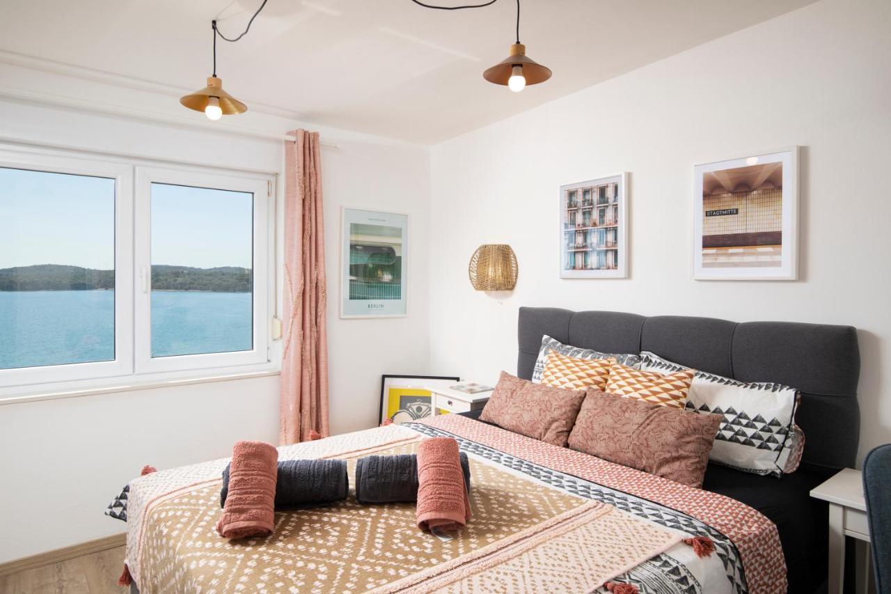 Top Floor Sunset Apartment プーラ エクステリア 写真