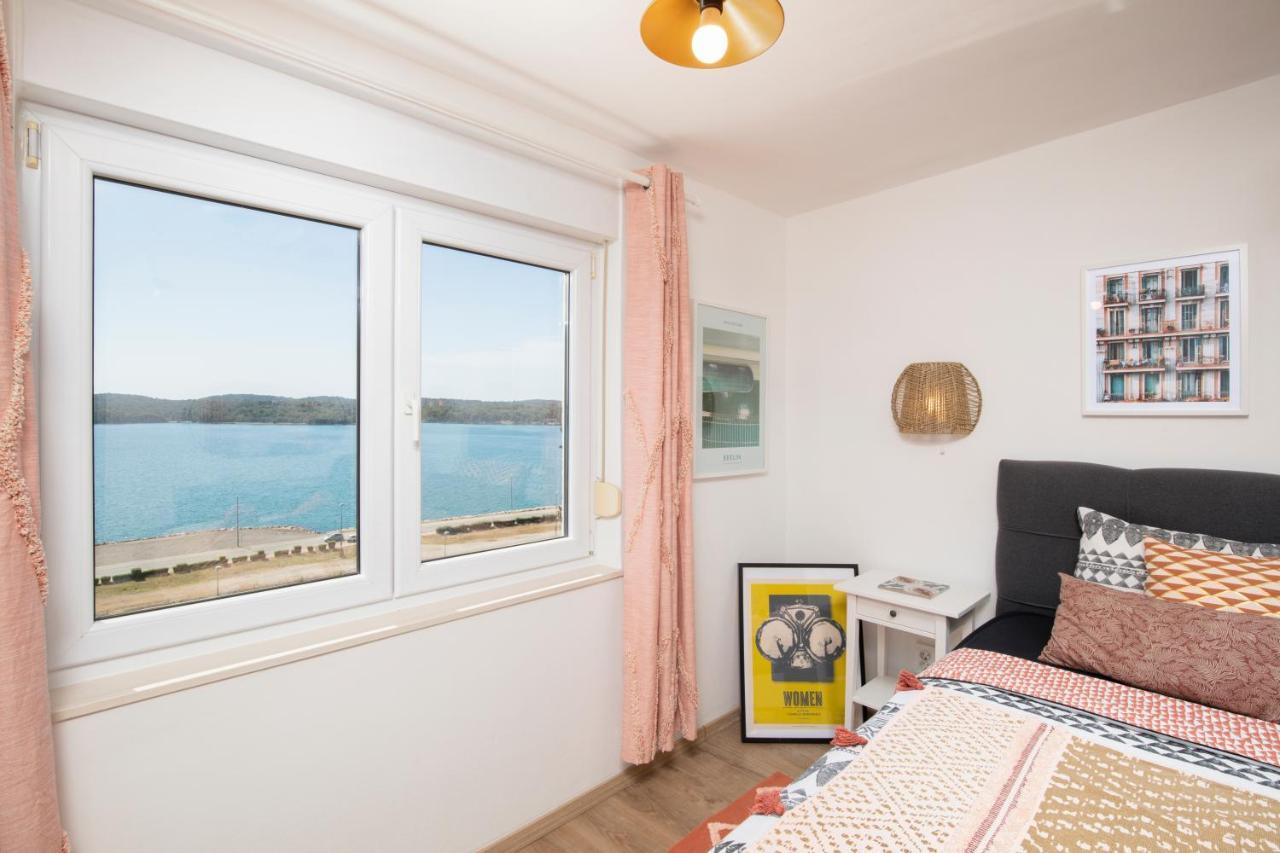 Top Floor Sunset Apartment プーラ エクステリア 写真