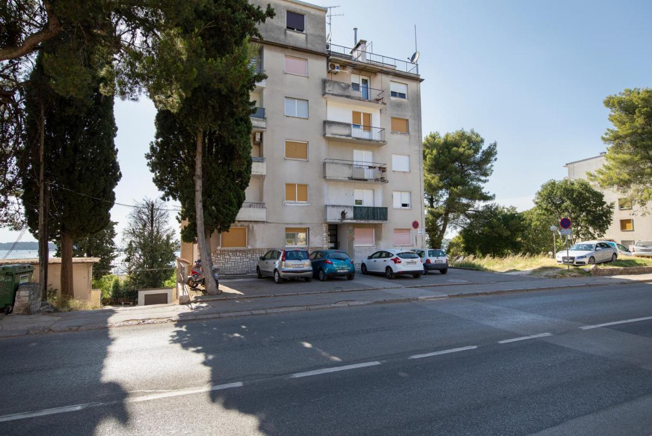 Top Floor Sunset Apartment プーラ エクステリア 写真