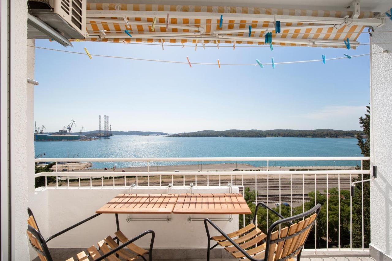 Top Floor Sunset Apartment プーラ エクステリア 写真