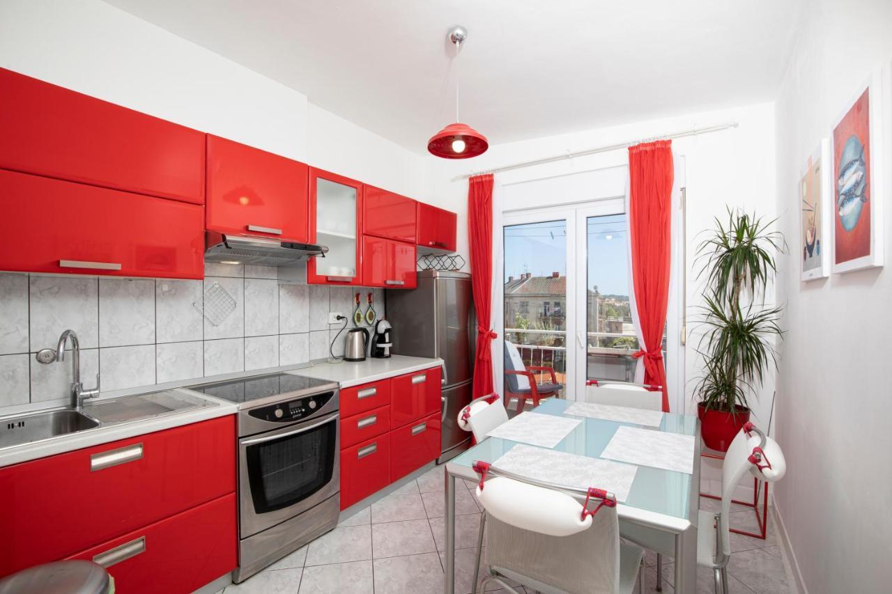 Top Floor Sunset Apartment プーラ エクステリア 写真