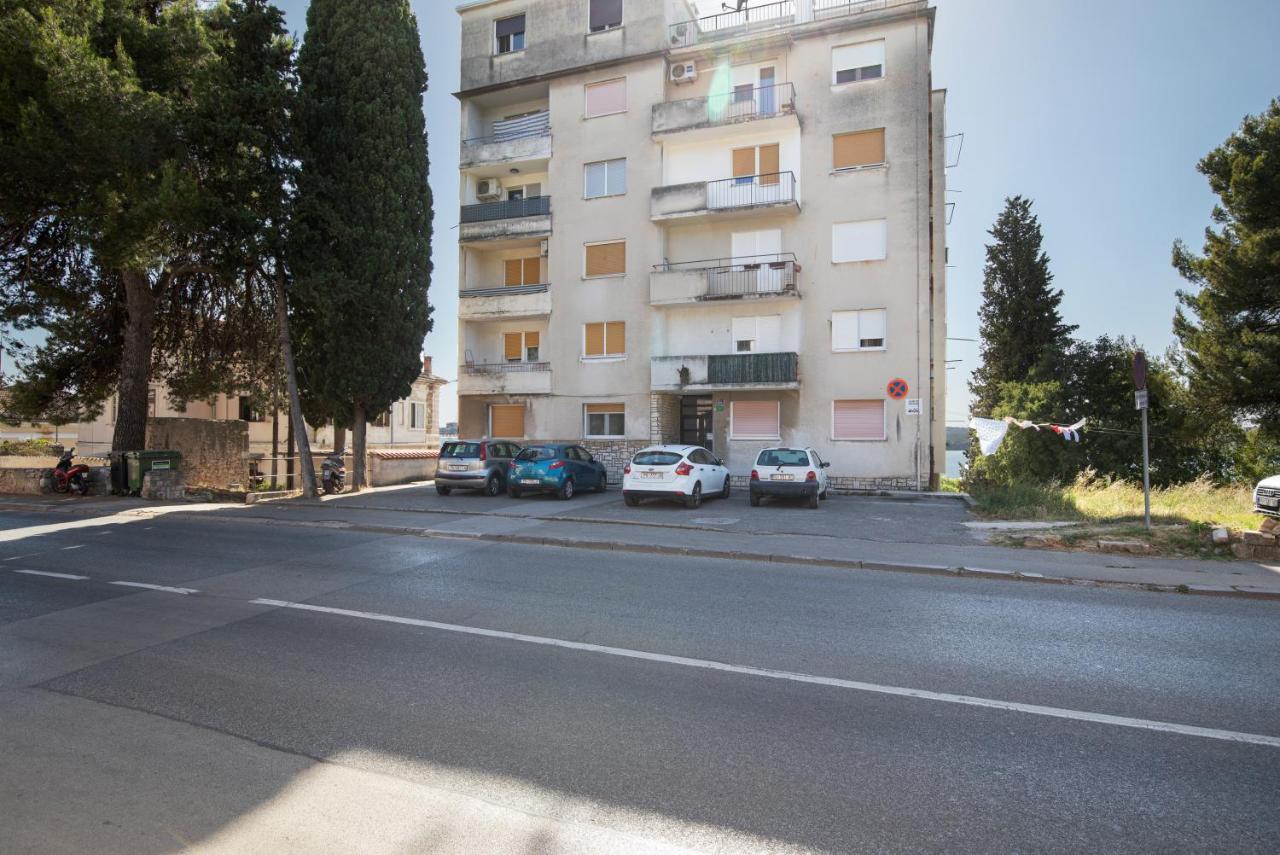 Top Floor Sunset Apartment プーラ エクステリア 写真