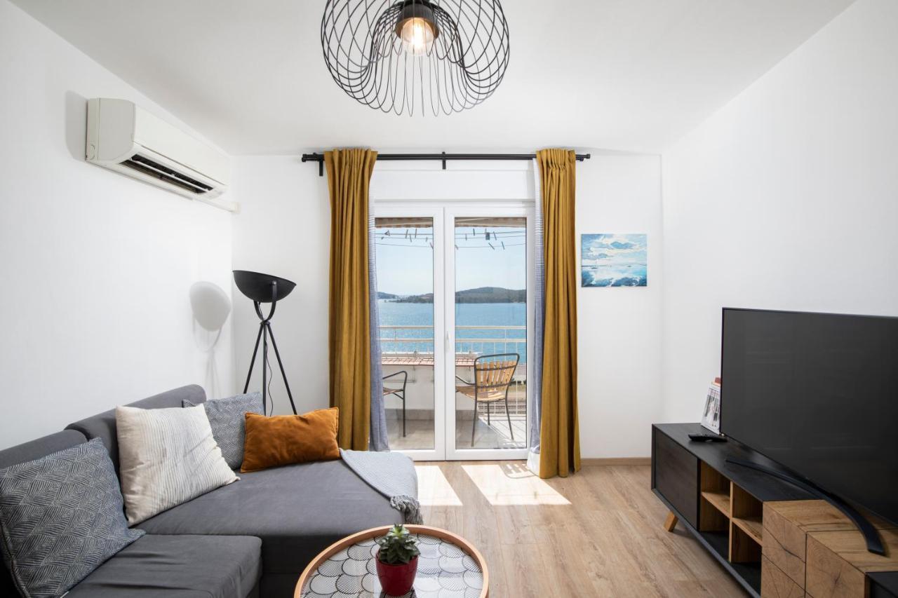 Top Floor Sunset Apartment プーラ エクステリア 写真